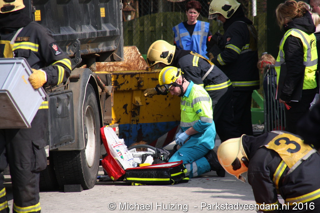 09-04-2016 Finsterwolde Beerta (10).JPG