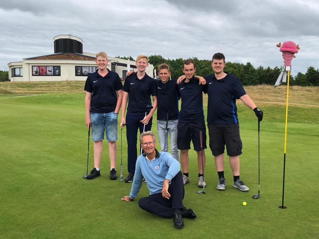 18 holes jeugdteam de Compagnie.JPG
