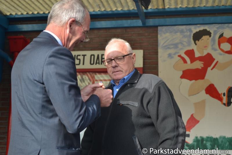 20141012_2014-10_Gouden_KNVB_speld_bestuurslid_Michiel_Luttje.jpg