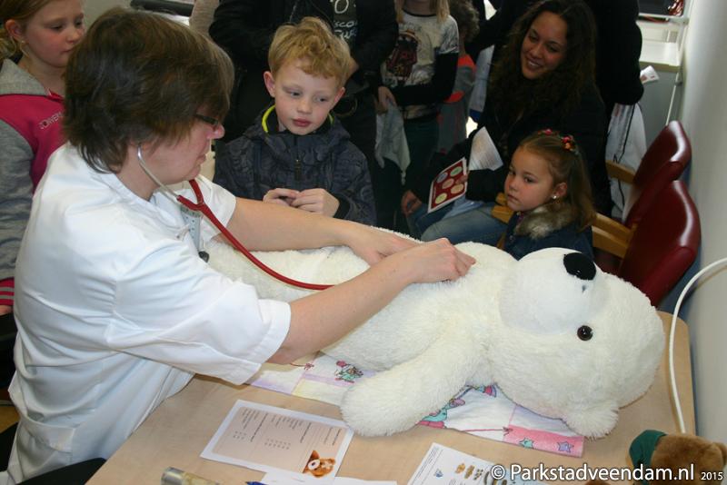 20150323_Open_Dag_maart_2015_poppendokter.jpg