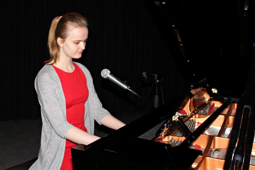 WP Talentenjacht winnares klassiek 2016 Melanie.jpg