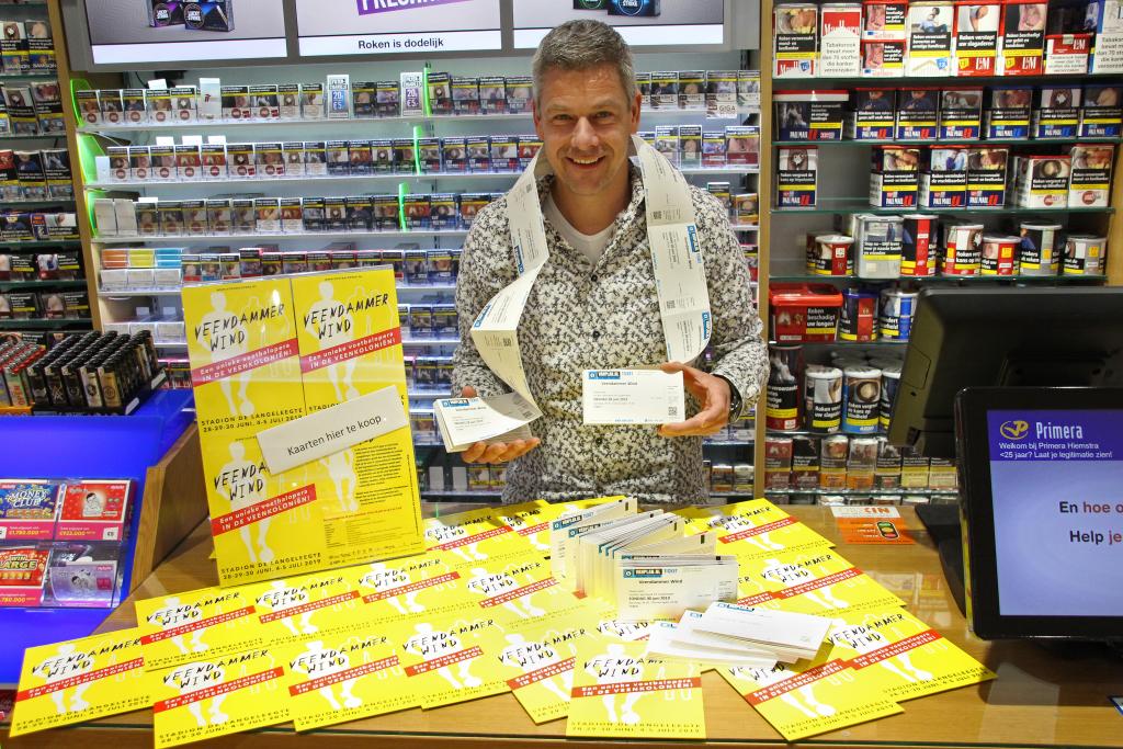 Kaartverkoop bij Hiemstra.jpg