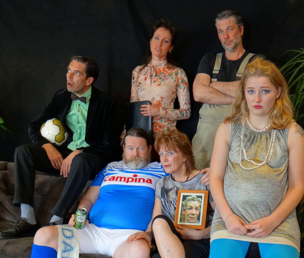 PERS - De Jonkers aan de bal.jpg