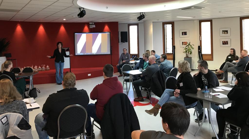 Opening afspraakbanenevenement bitterborrel door Annelies Kleve.jpeg