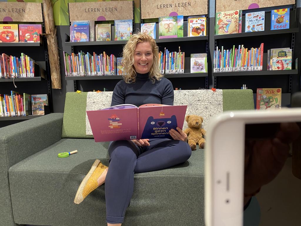 Voorlezen via livestream.jpg