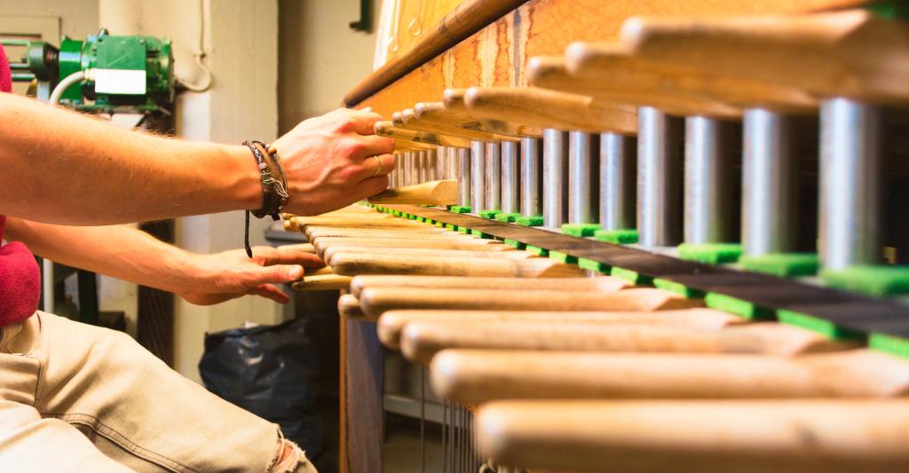 beiaardier in actie.jpg