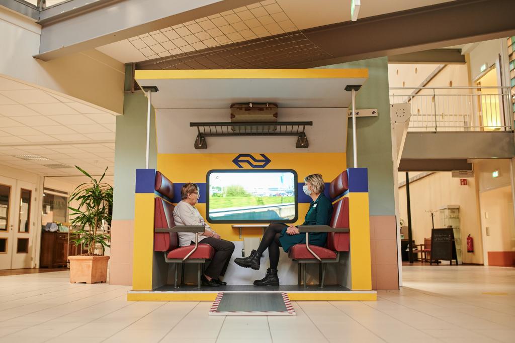 Hoofdreiscoupe centrale hal Veenkade.jpg