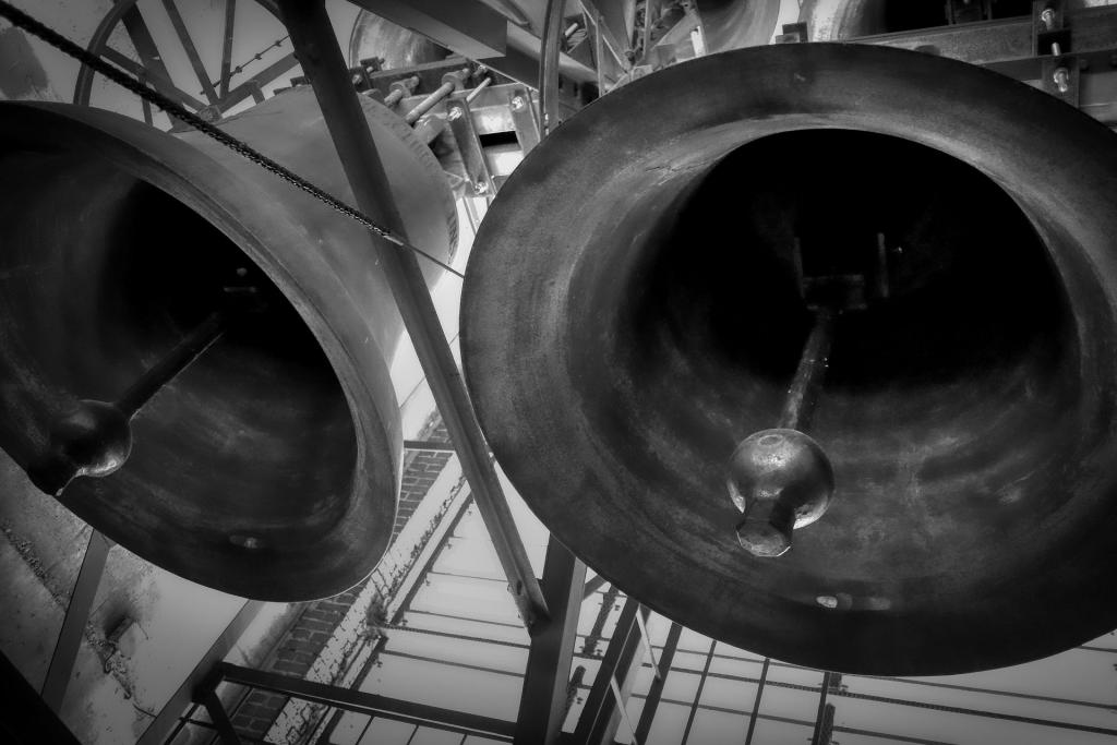 bells-gc5b25b8cf_1920.jpg