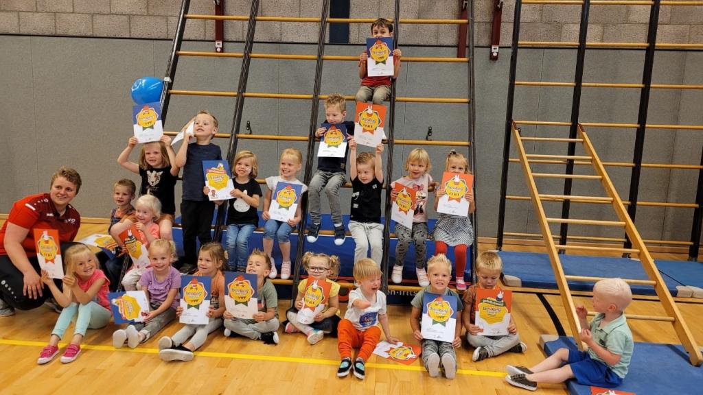 nieuwsbericht diplomafeestje-2.jpg