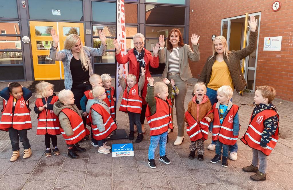 plaatsen stoeptegel Rookvrije generatie.jpeg