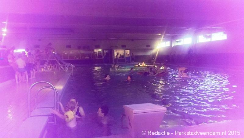 20150510_Druk_bezochte_zwemdisco_Muntendam.jpg