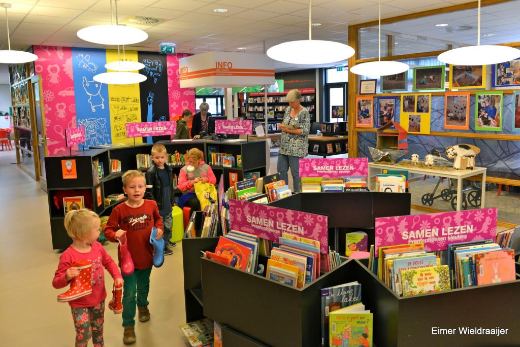Bibliotheek Oude Pekela - fotograaf Eimer Wieldraaijer.JPG