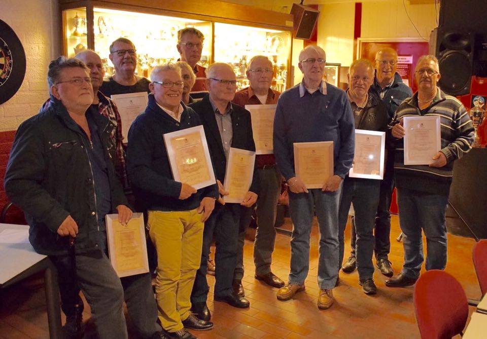 Groepsfoto Michiel Luttje van vv Wildervank.jpg