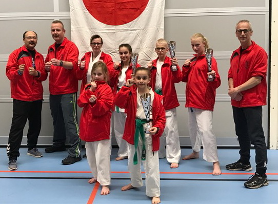 Sterk Ashido karate in Zoetermeer_IMG_0695B.JPG