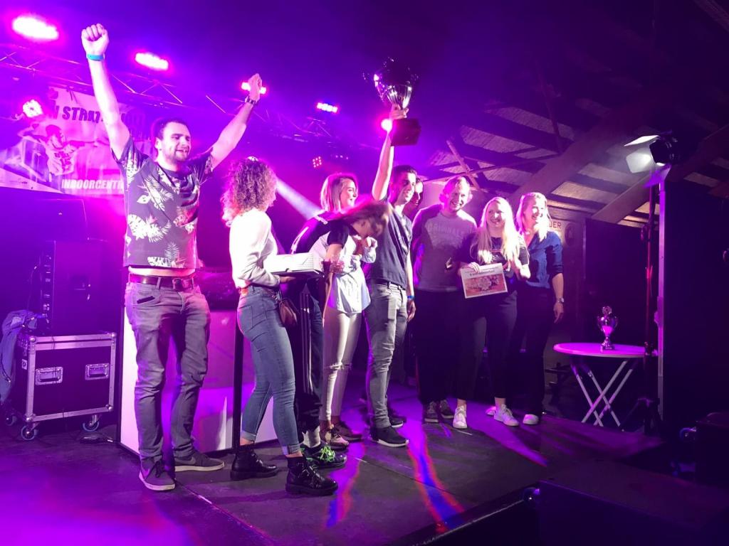 Winnaars Zechstein Stratenvolleybal Toernooi 2019.jpg