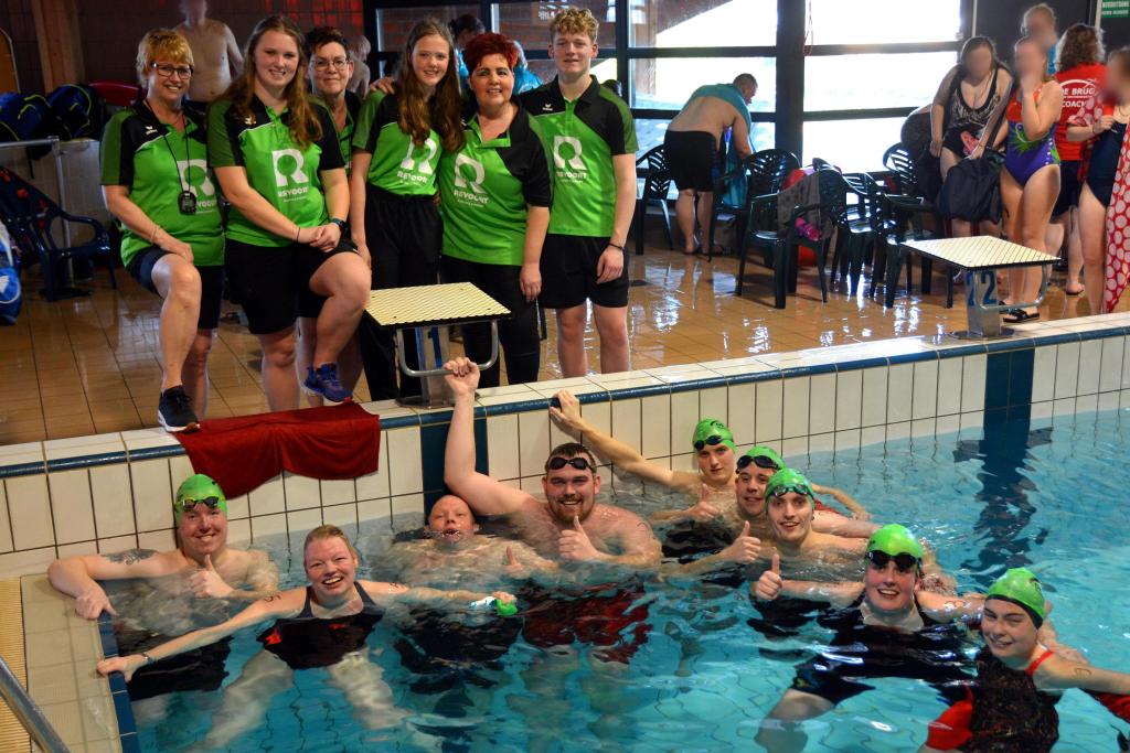 De prijswinnende ploeg.JPG